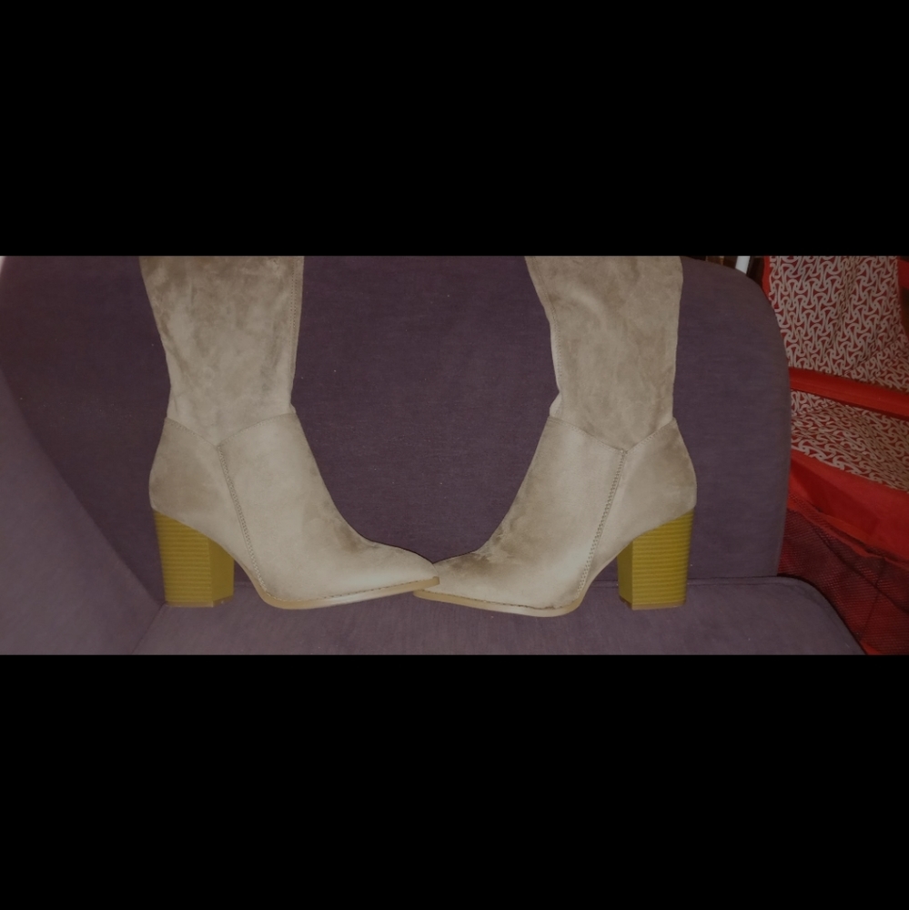 Brand new Yoki boots